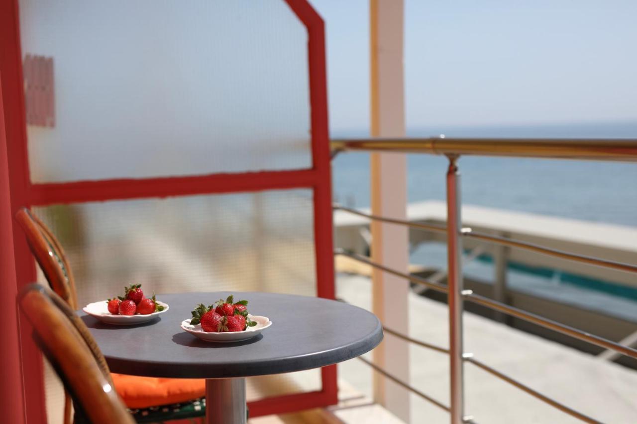 Conte Cristo Suites Paralía Kültér fotó